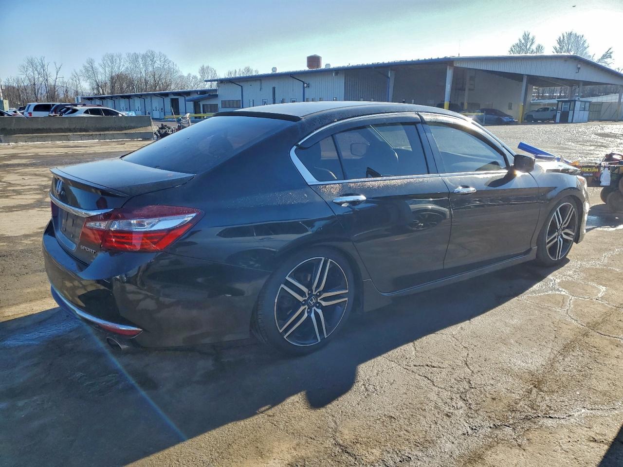 2017 HONDA ACCORD SPORT photo 3