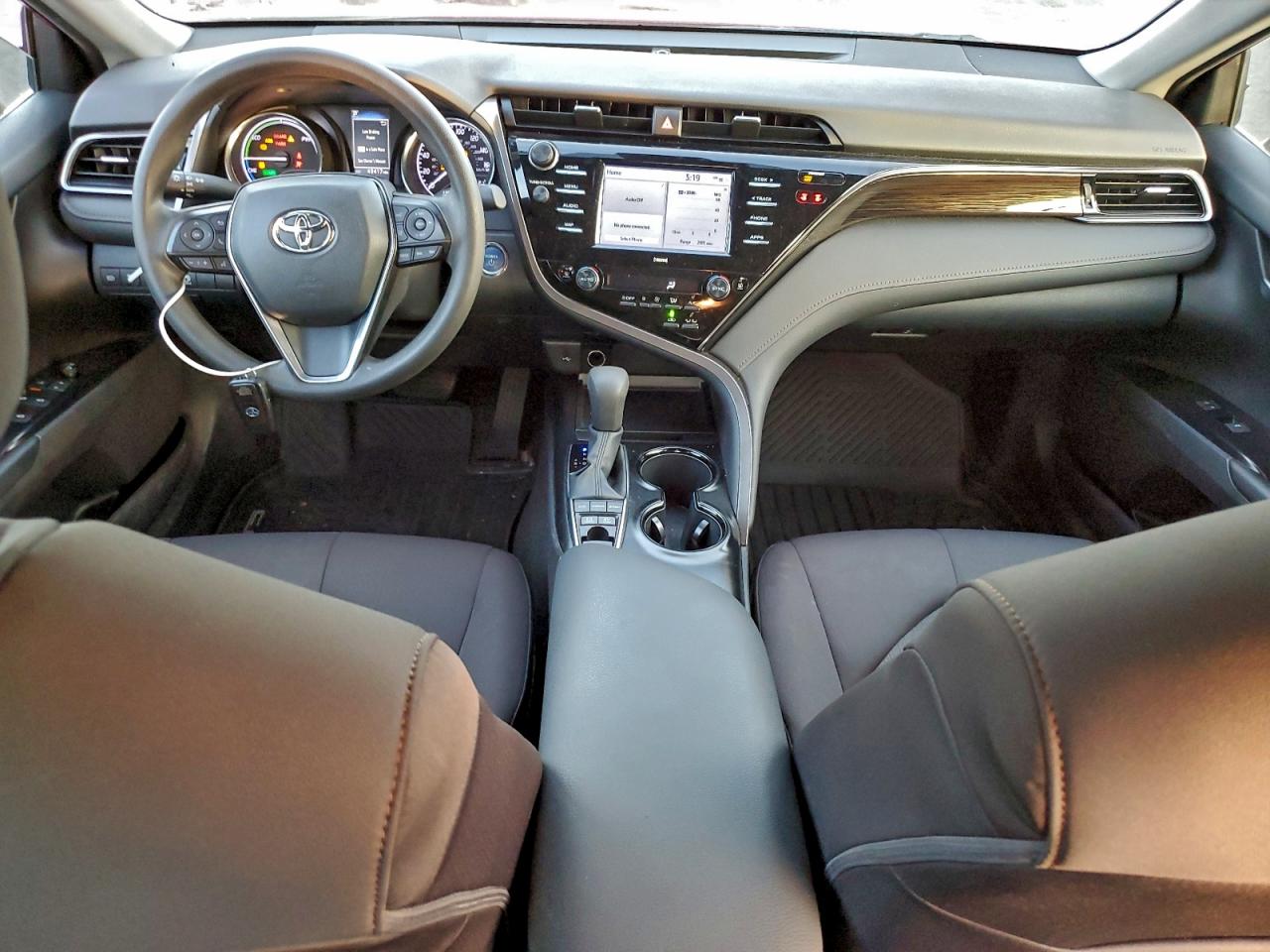 2020 TOYOTA CAMRY LE photo 8