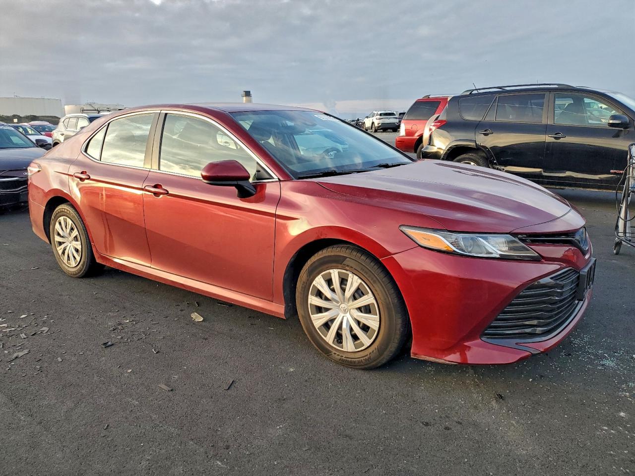 2020 TOYOTA CAMRY LE photo 4