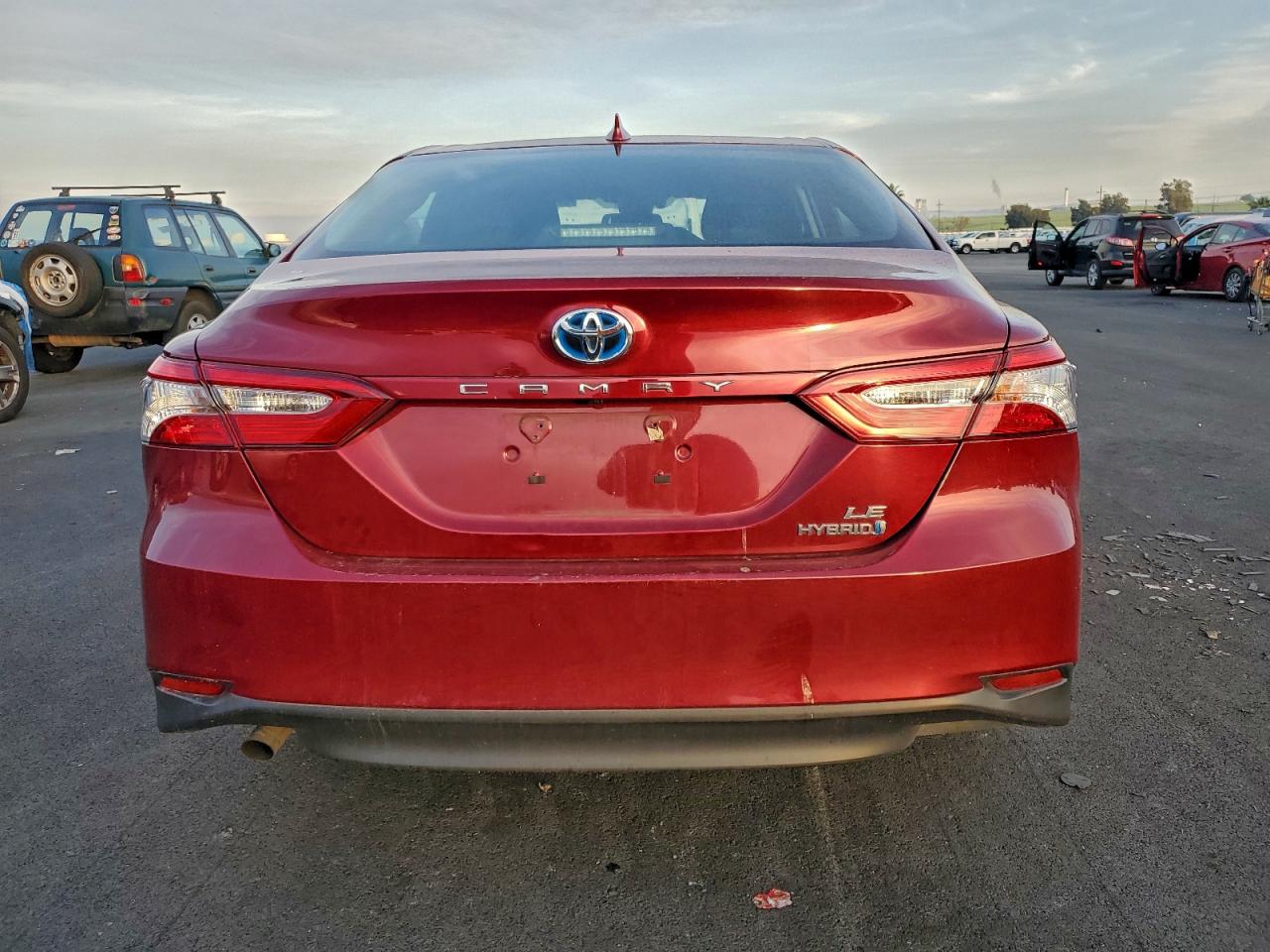 2020 TOYOTA CAMRY LE photo 6