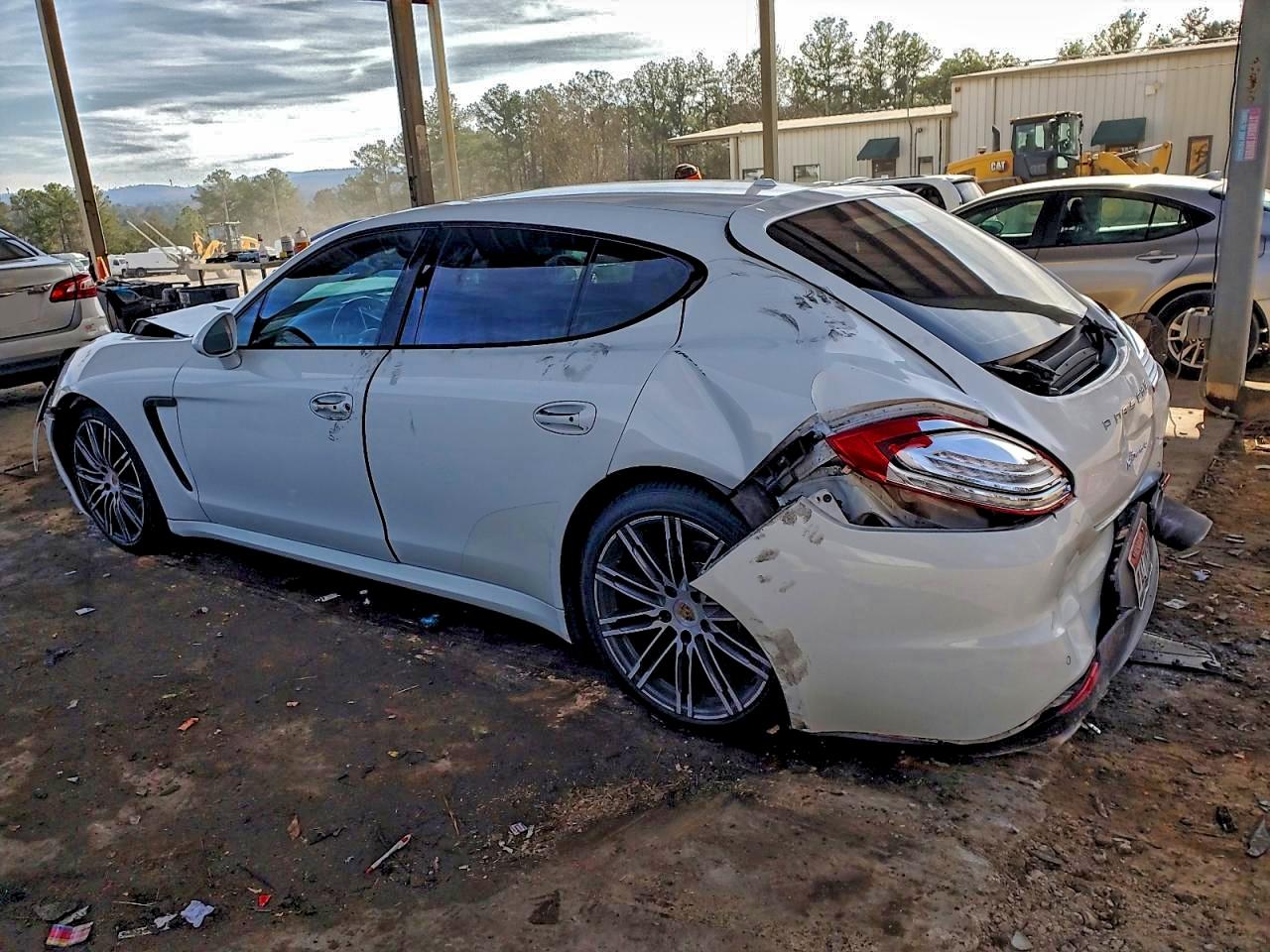 2016 PORSCHE PANAMERA 2 photo 2