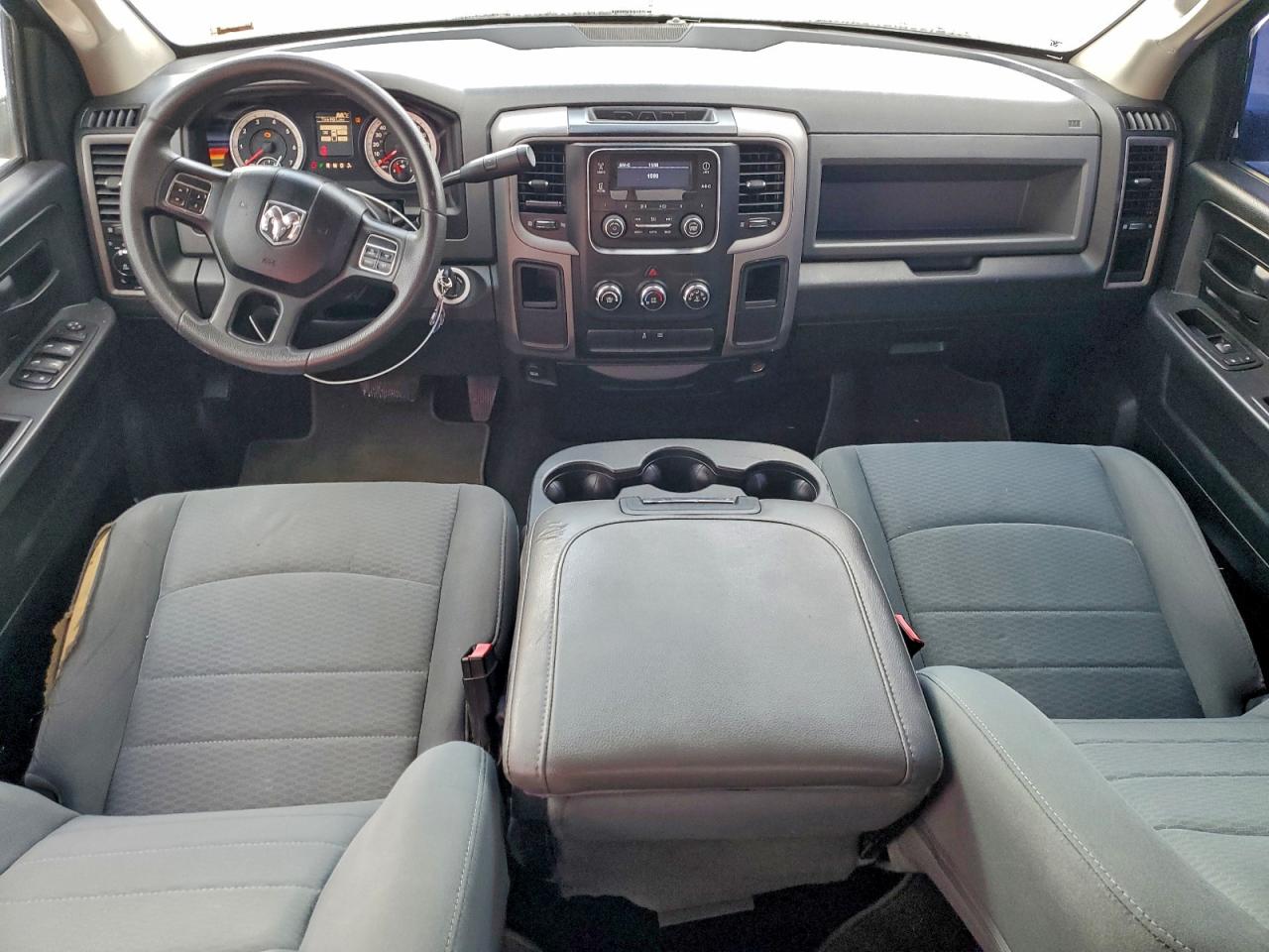 2015 RAM 1500 ST photo 8