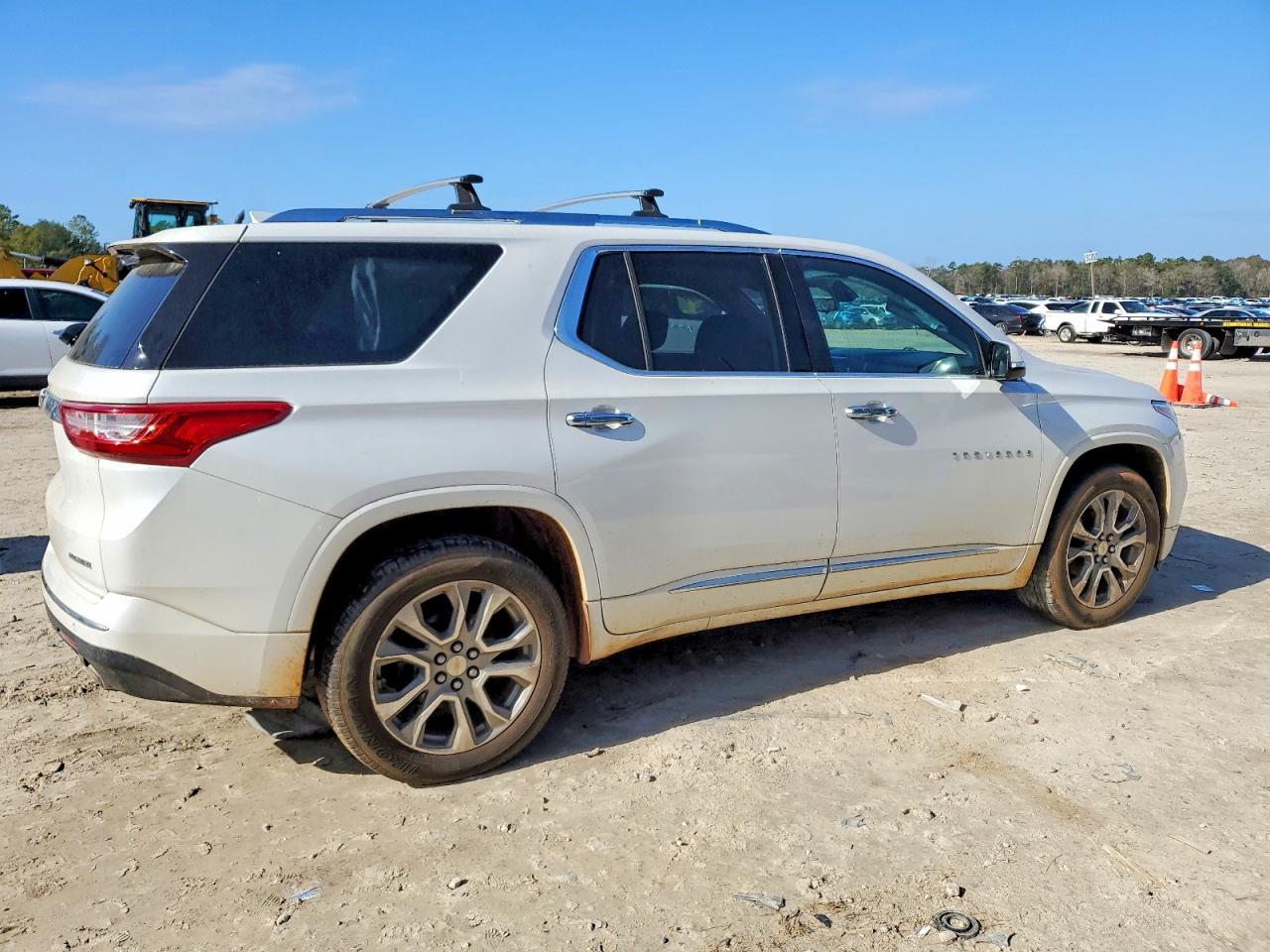 2019 CHEVROLET TRAVERSE PREMIER photo 3