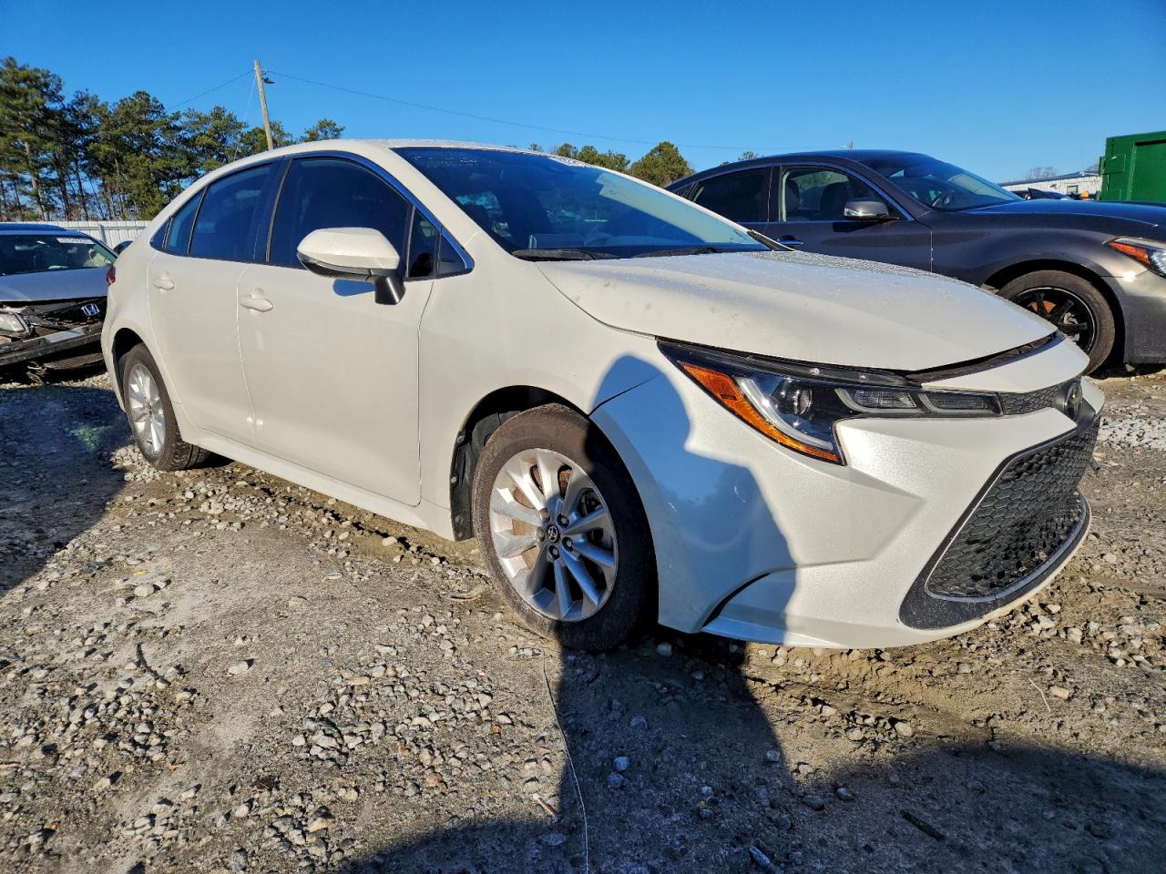 2020 TOYOTA COROLLA XLE photo 4
