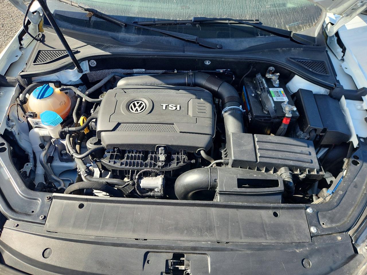 2017 VOLKSWAGEN PASSAT S photo 11