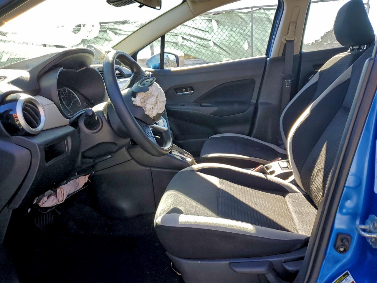 2021 NISSAN VERSA SV photo 19