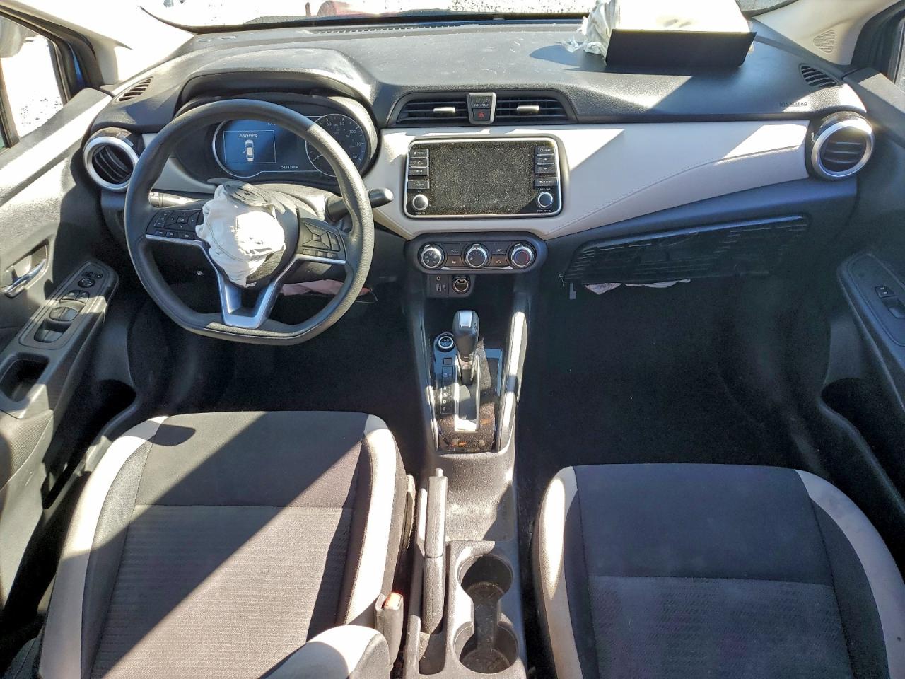 2021 NISSAN VERSA SV photo 22