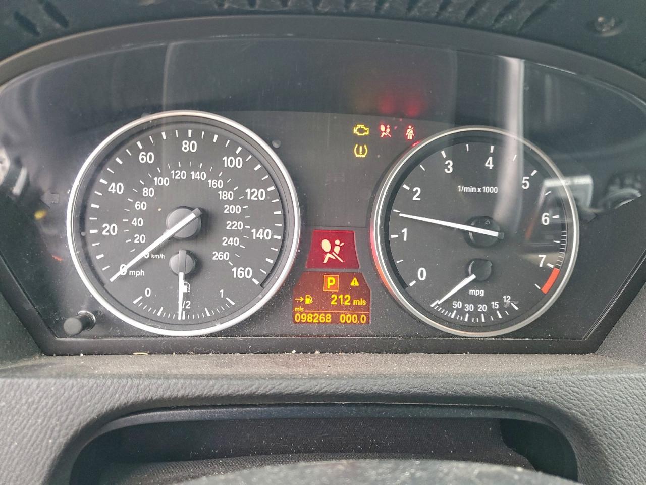 2012 BMW X5 XDRIVE50I photo 9