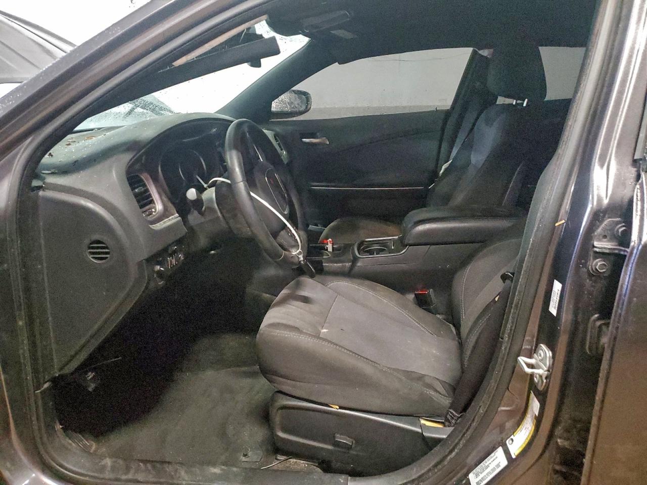 2015 DODGE CHARGER SE photo 7