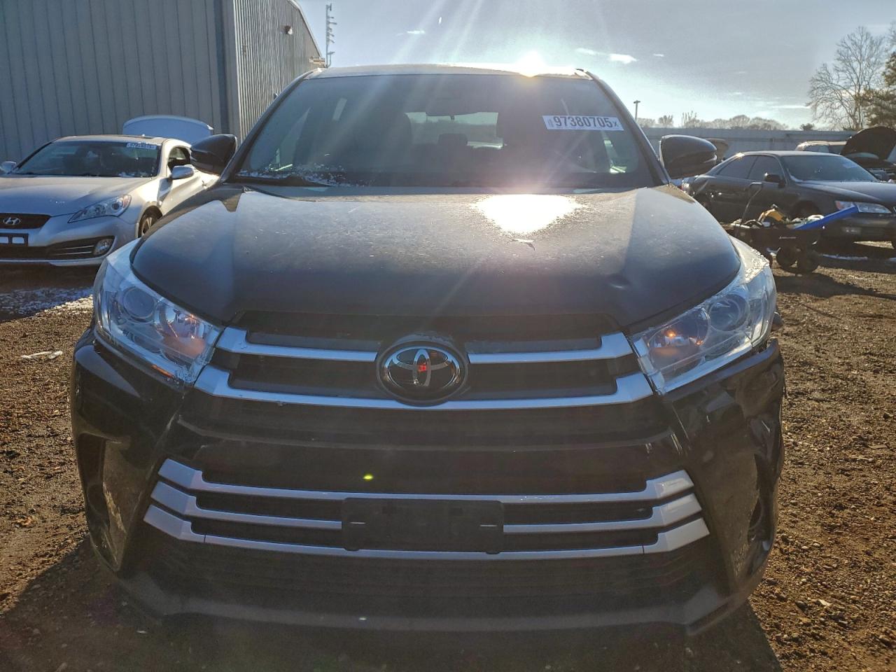 2018 TOYOTA HIGHLANDER LE photo 5