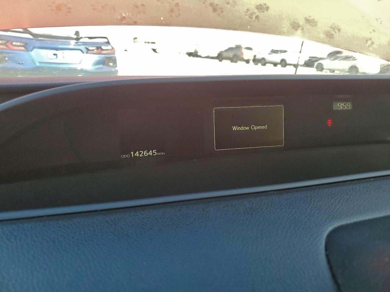 2019 TOYOTA PRIUS photo 9