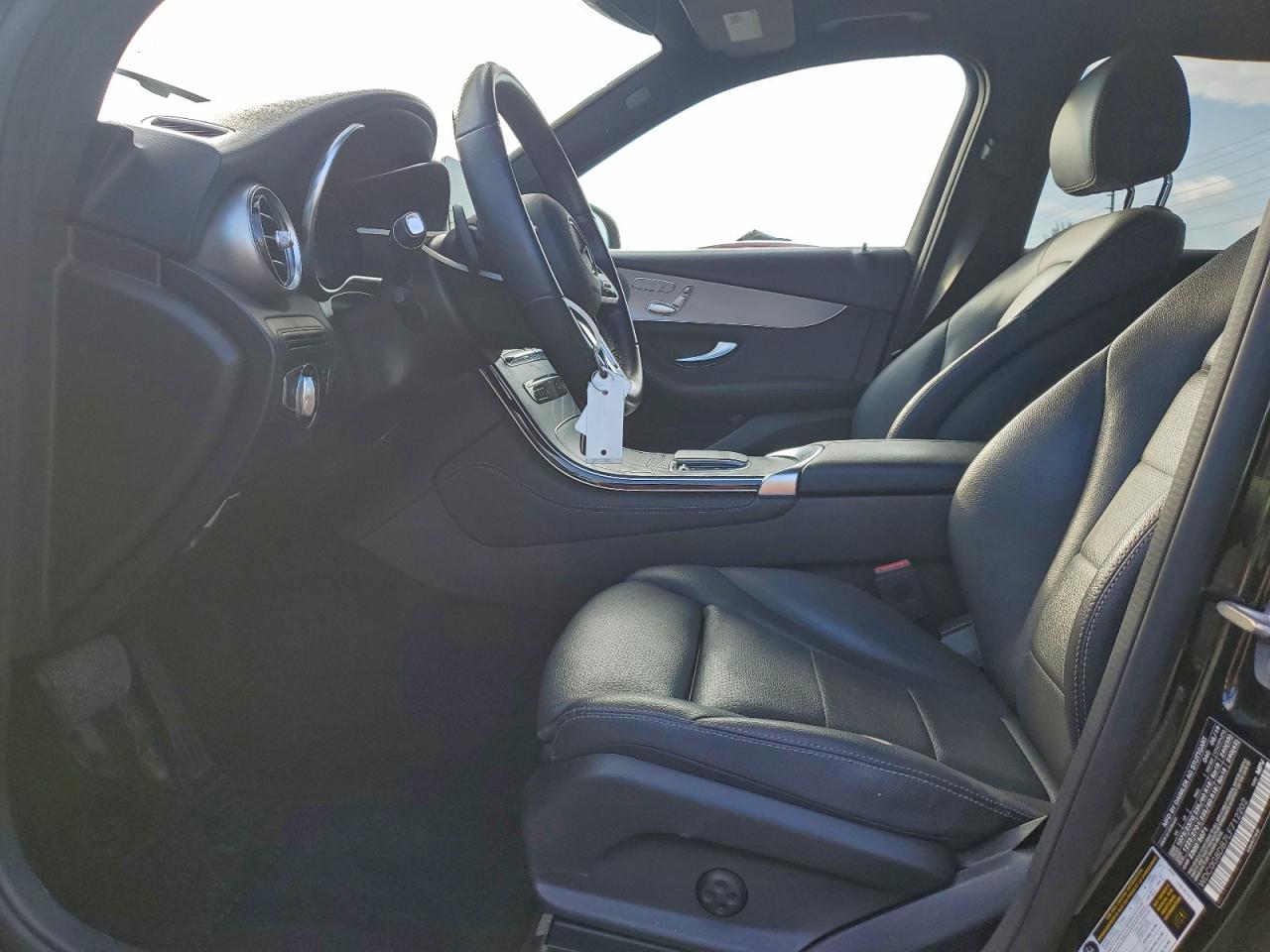 2020 MERCEDES-BENZ GLC 300 photo 13