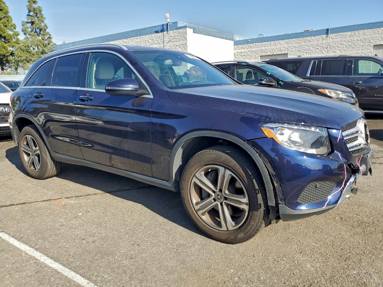 2018 MERCEDES-BENZ GLC 300 photo 4