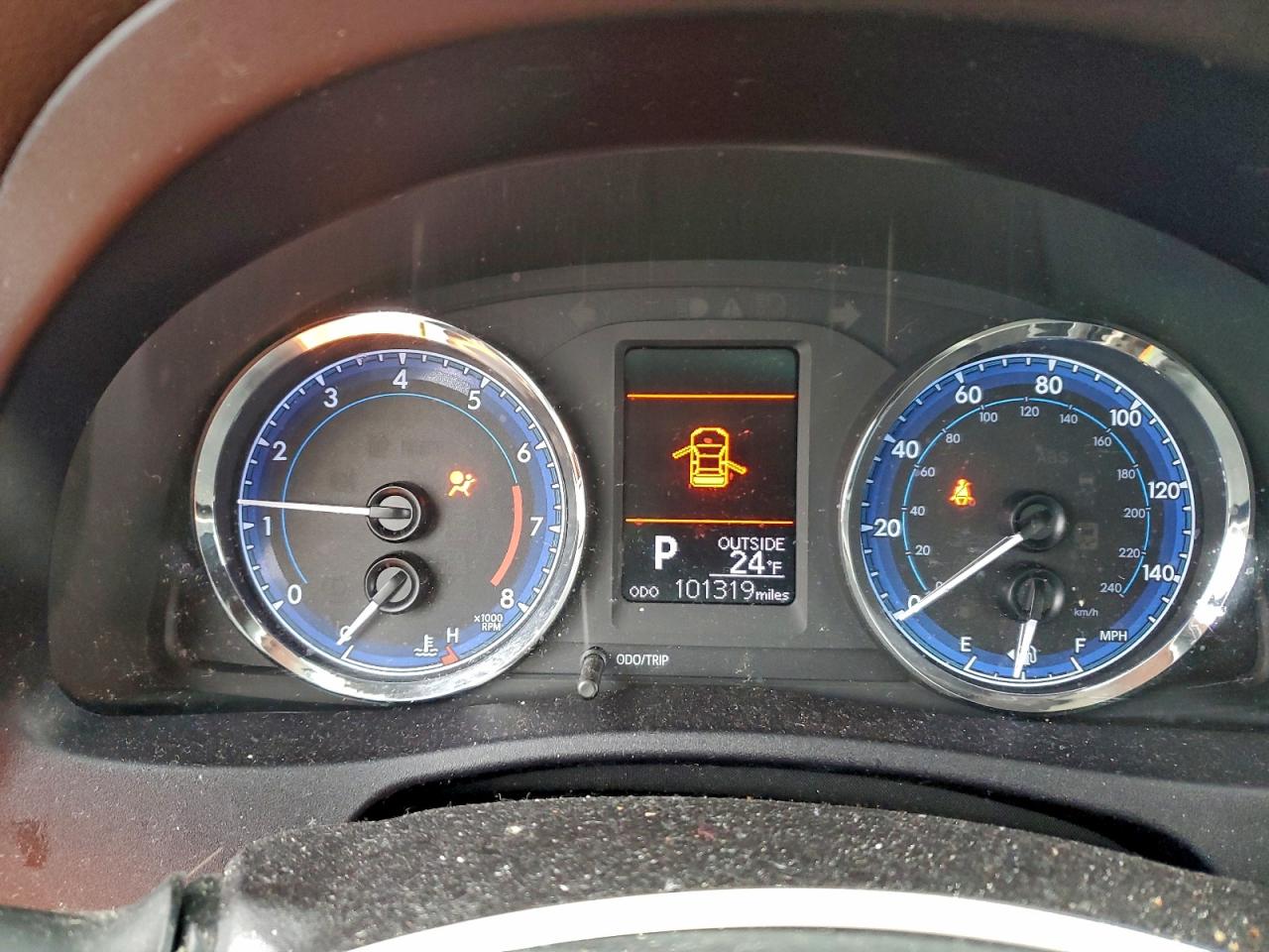 2019 TOYOTA COROLLA L photo 9