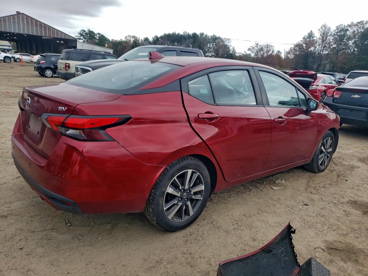 2021 NISSAN VERSA SV photo 3