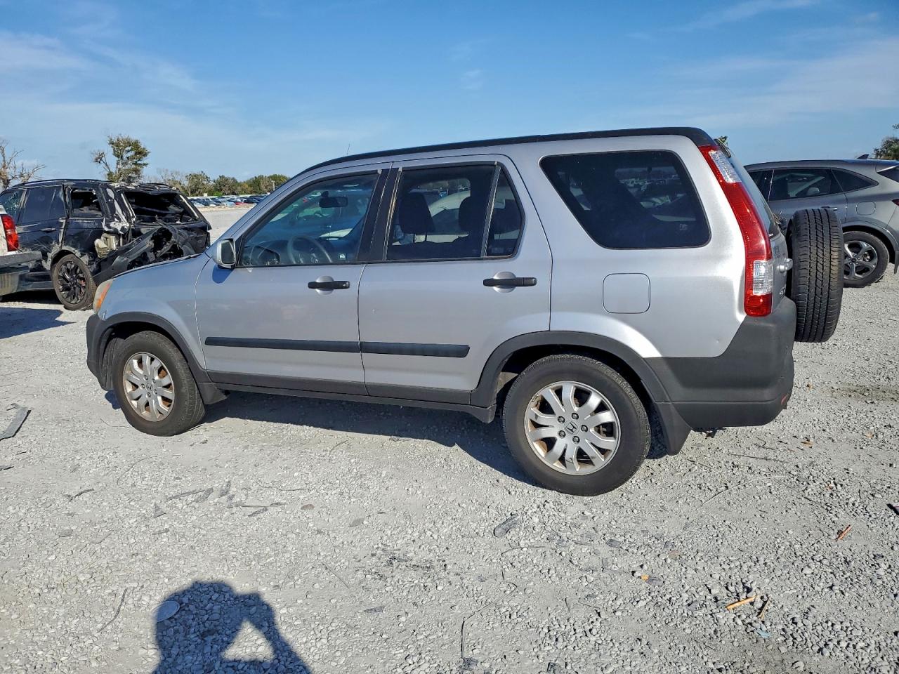 2005 HONDA CR-V EX photo 2