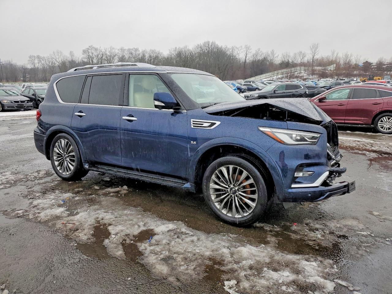 2018 INFINITI QX80 BASE photo 4