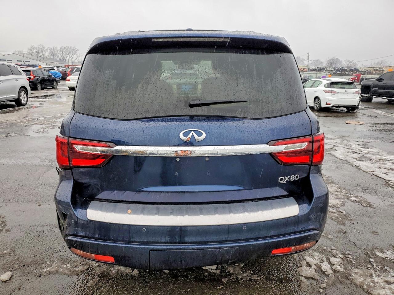 2018 INFINITI QX80 BASE photo 6