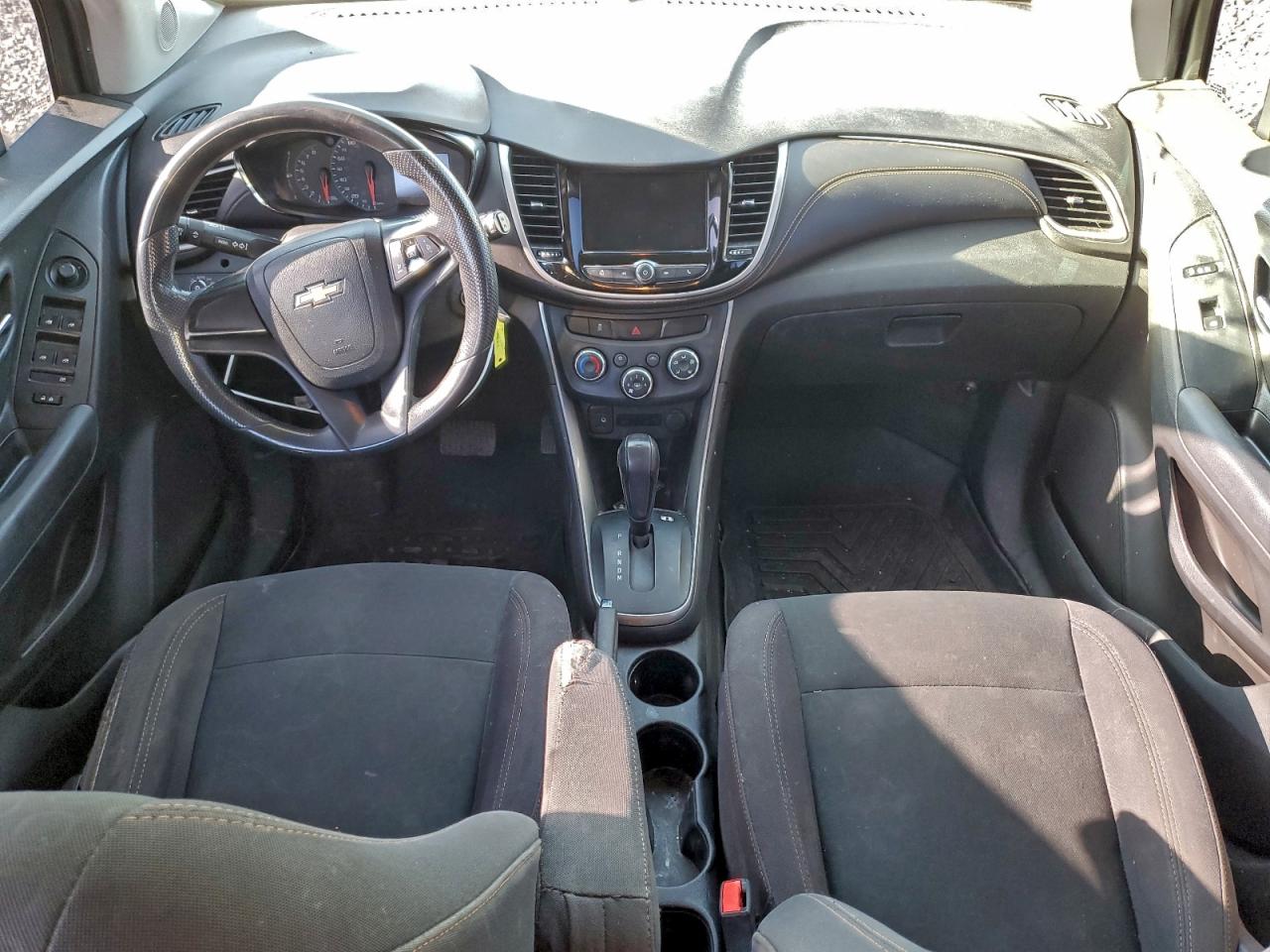 2018 CHEVROLET TRAX LS photo 8