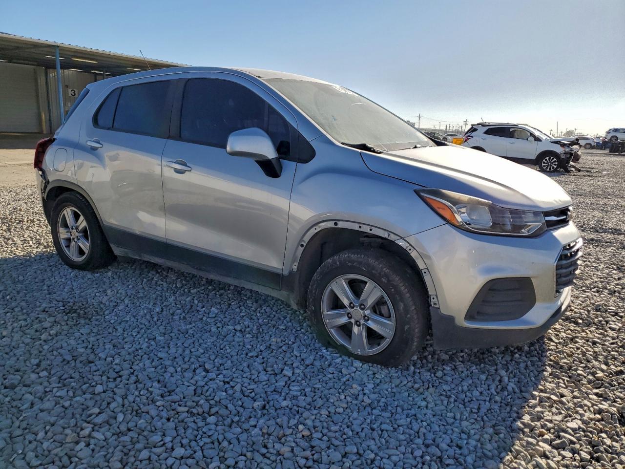 2018 CHEVROLET TRAX LS photo 4