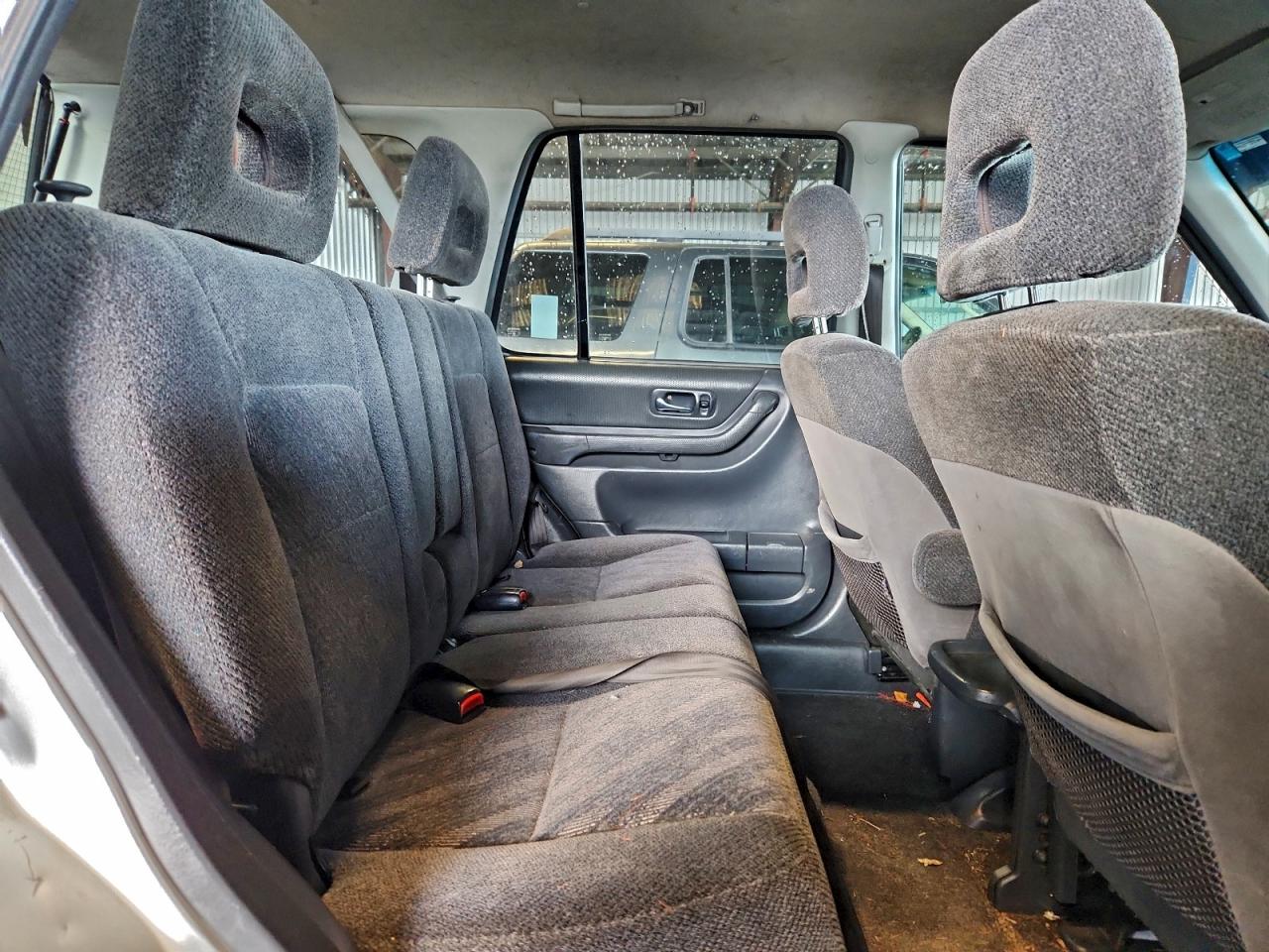 2000 HONDA CR-V EX photo 11