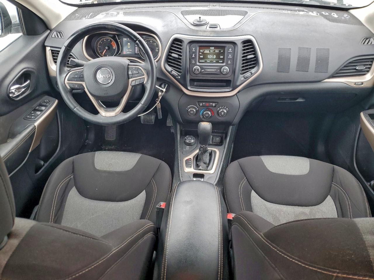 2018 JEEP CHEROKEE LATITUDE photo 8