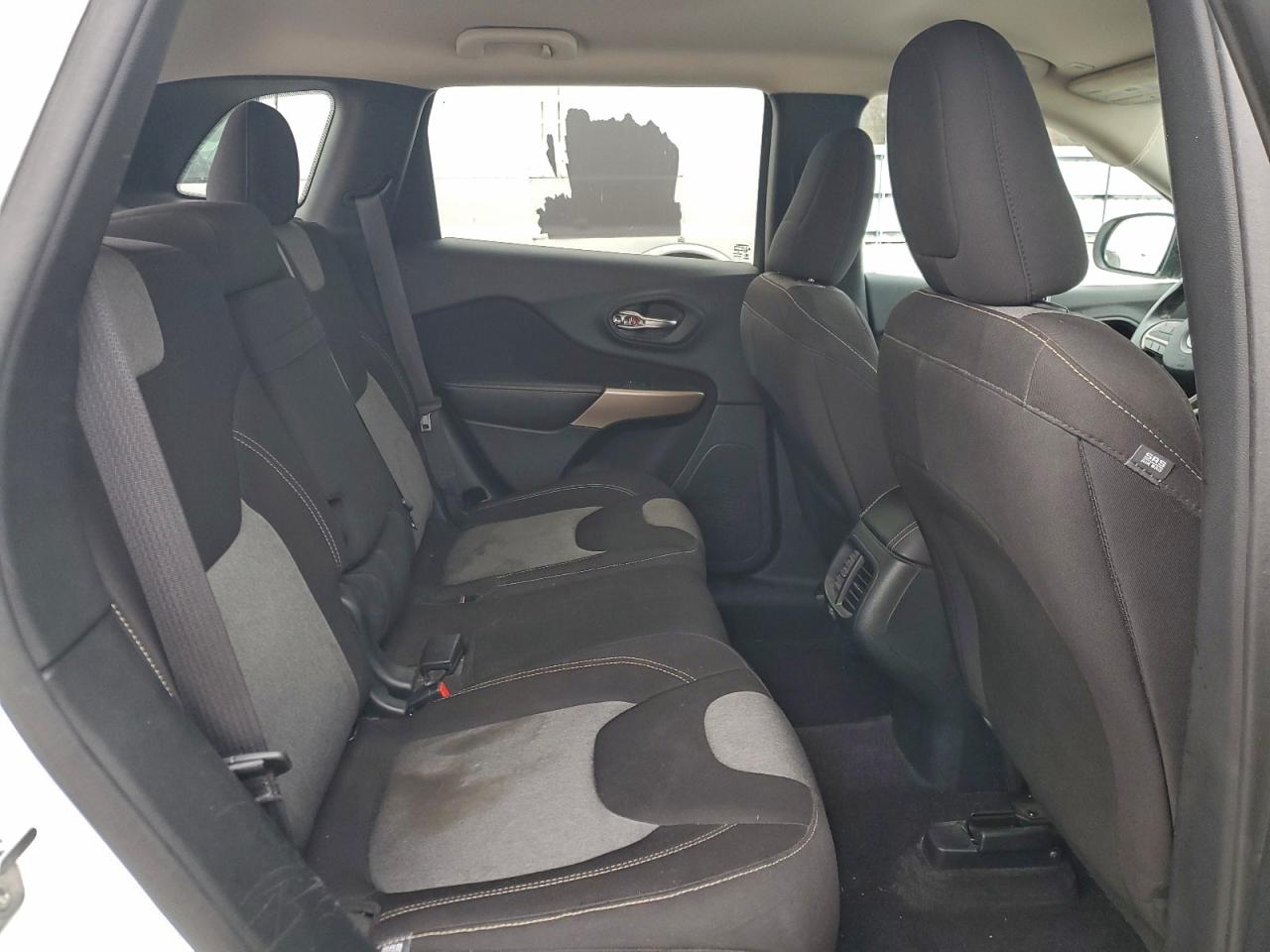 2018 JEEP CHEROKEE LATITUDE photo 11
