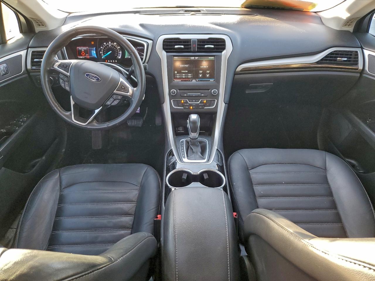 2016 FORD FUSION SE photo 8