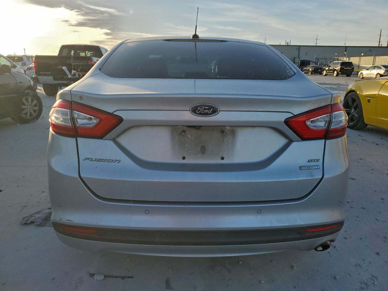 2016 FORD FUSION SE photo 6