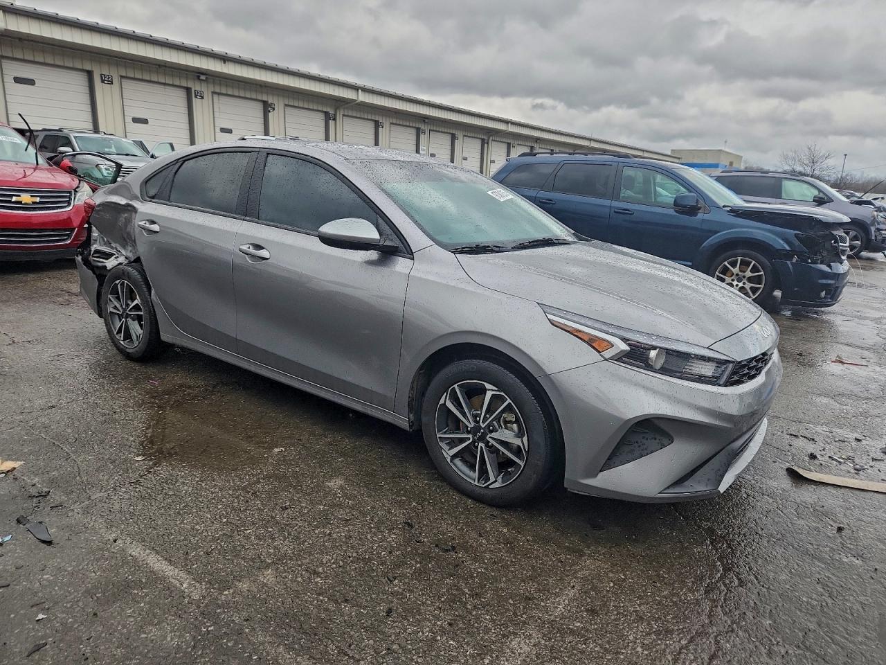 2023 KIA FORTE LX photo 4