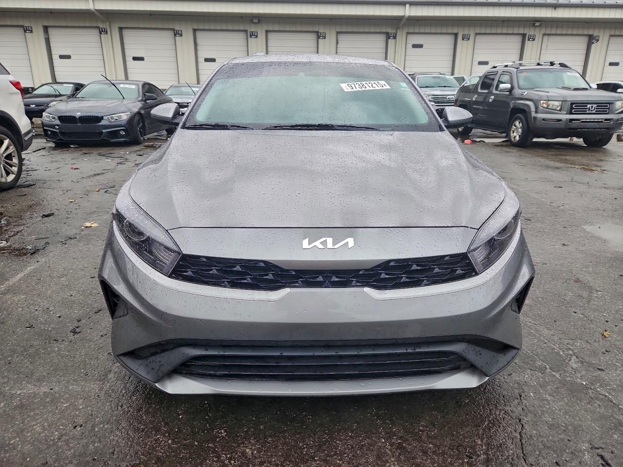 2023 KIA FORTE LX photo 5