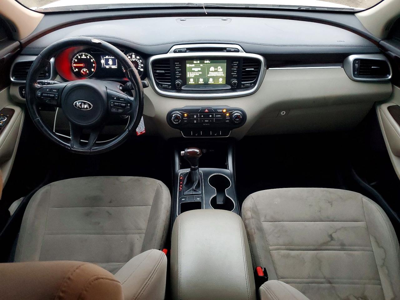 2017 KIA SORENTO LX photo 8