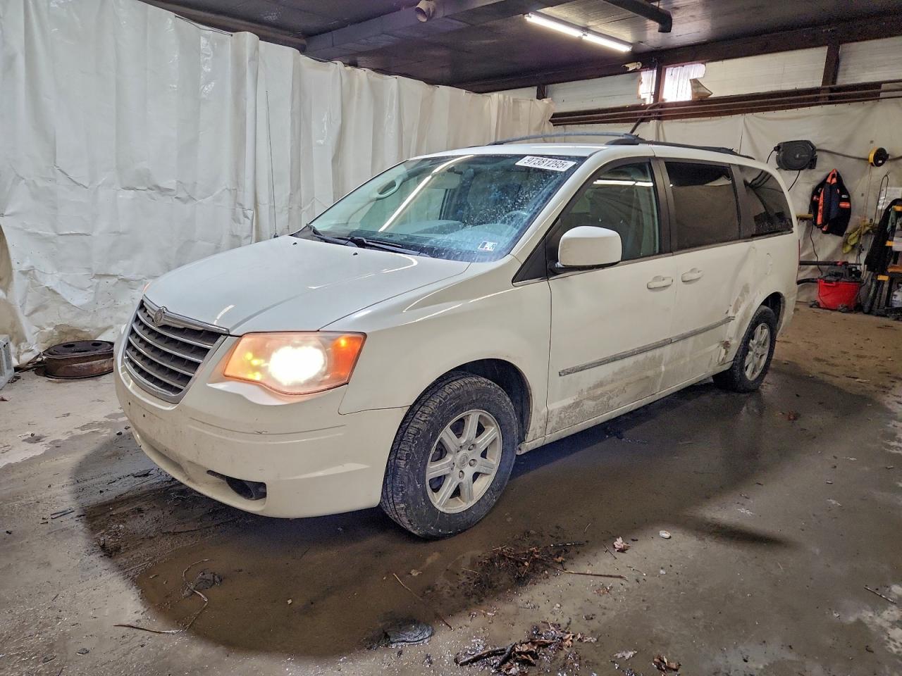 2010 CHRYSLER TOWN & COUNTRY