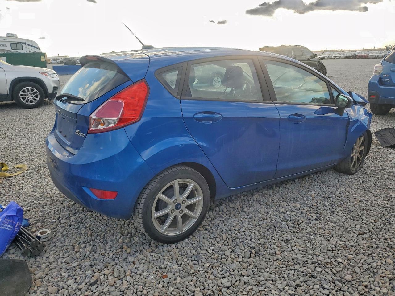 2019 FORD FIESTA SE photo 3