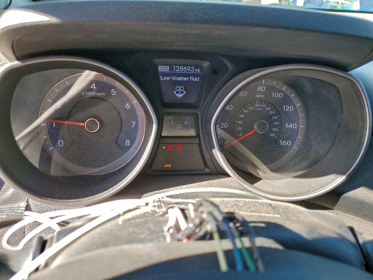 2016 HYUNDAI ELANTRA GT photo 9