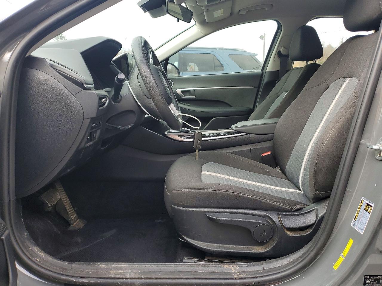 2020 HYUNDAI SONATA SE photo 7