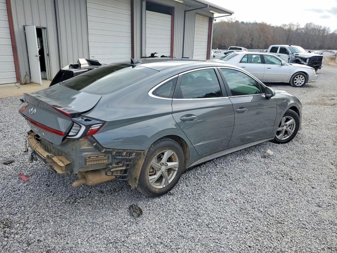 2020 HYUNDAI SONATA SE photo 3