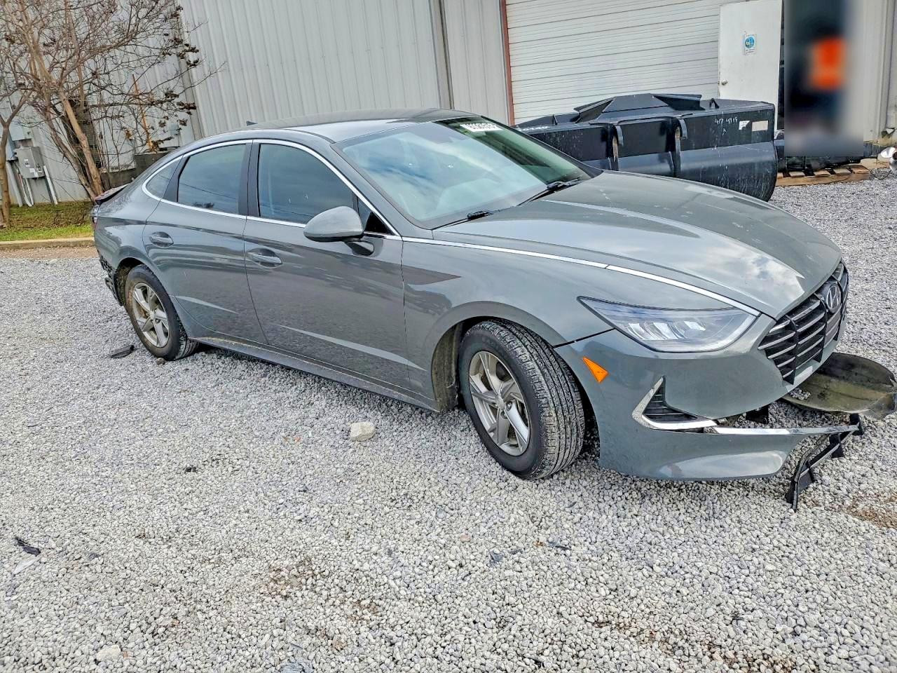 2020 HYUNDAI SONATA SE photo 4