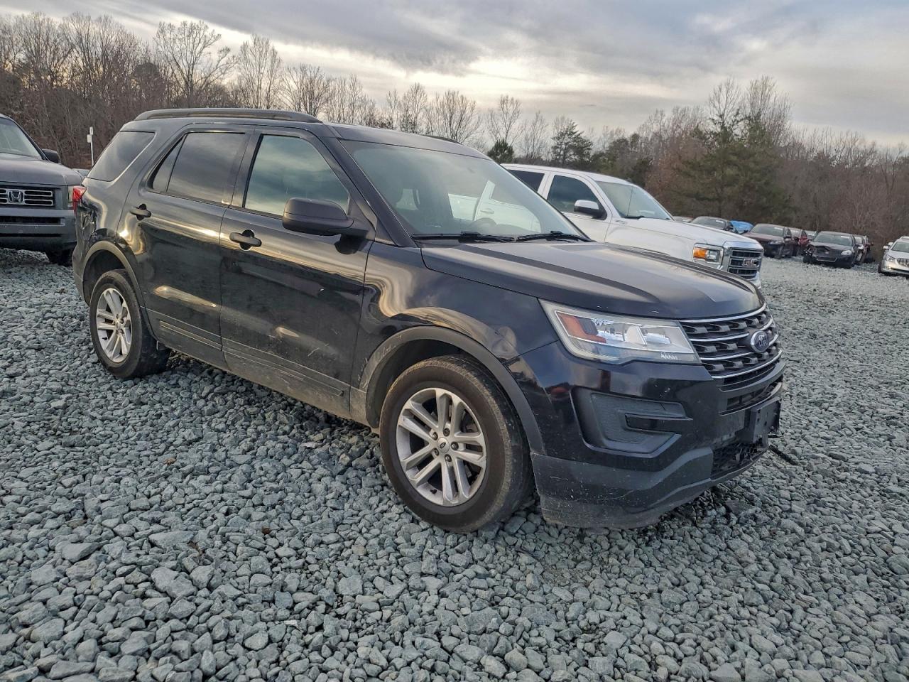 2017 FORD EXPLORER photo 4
