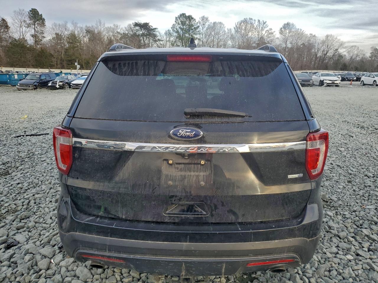 2017 FORD EXPLORER photo 6