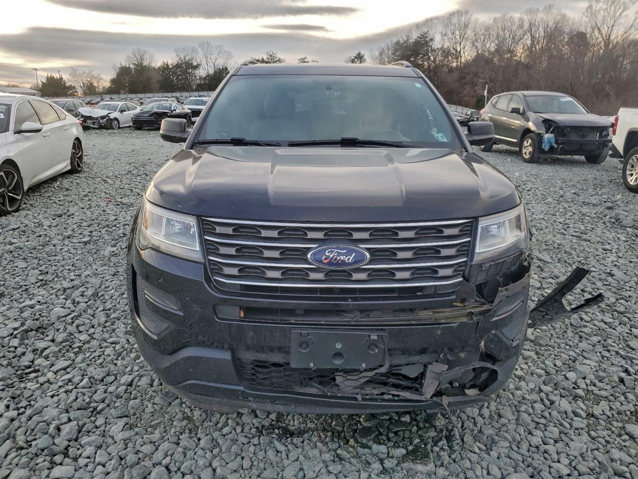 2017 FORD EXPLORER photo 5