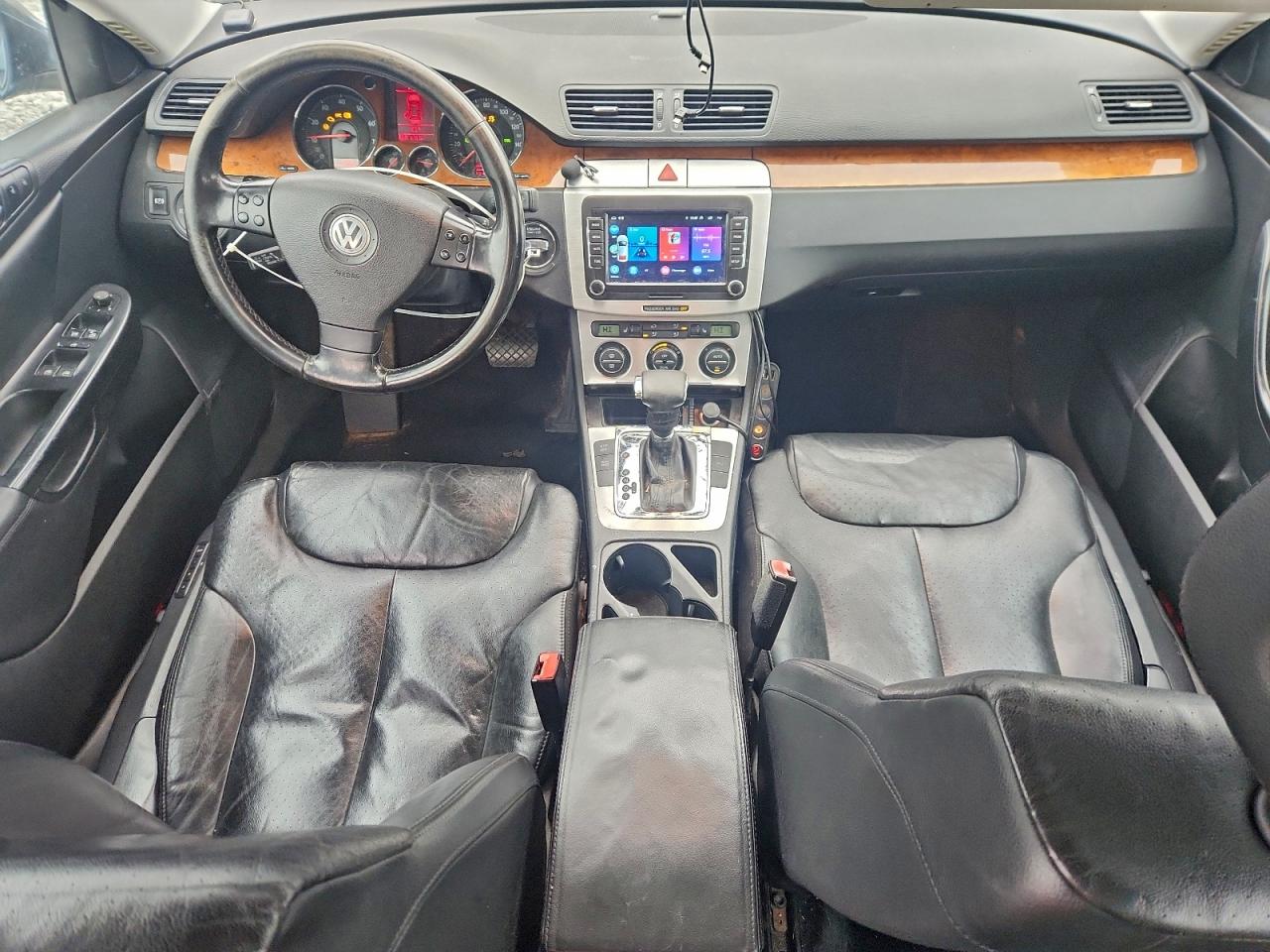 2008 VOLKSWAGEN PASSAT WAGON LUX photo 8