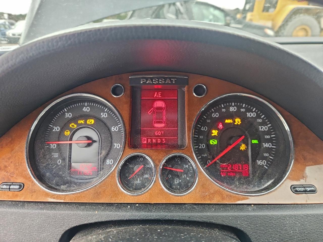 2008 VOLKSWAGEN PASSAT WAGON LUX photo 9