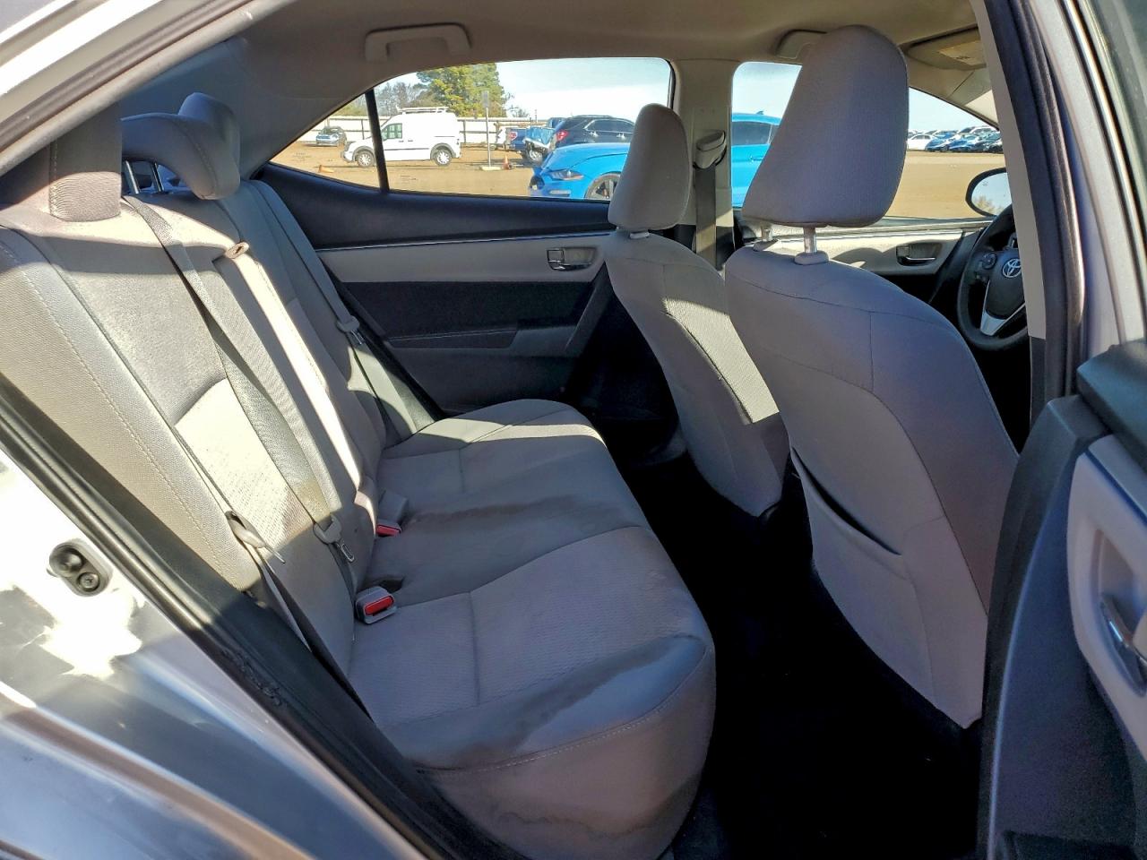 2015 TOYOTA COROLLA L photo 10