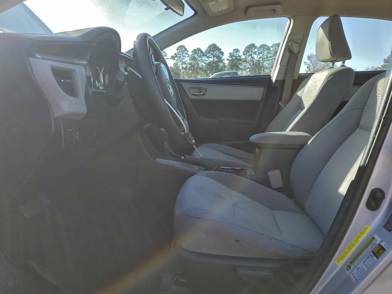 2015 TOYOTA COROLLA L photo 7