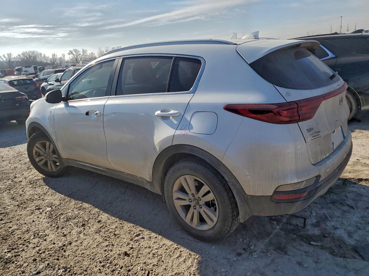 2021 KIA SPORTAGE S photo 2