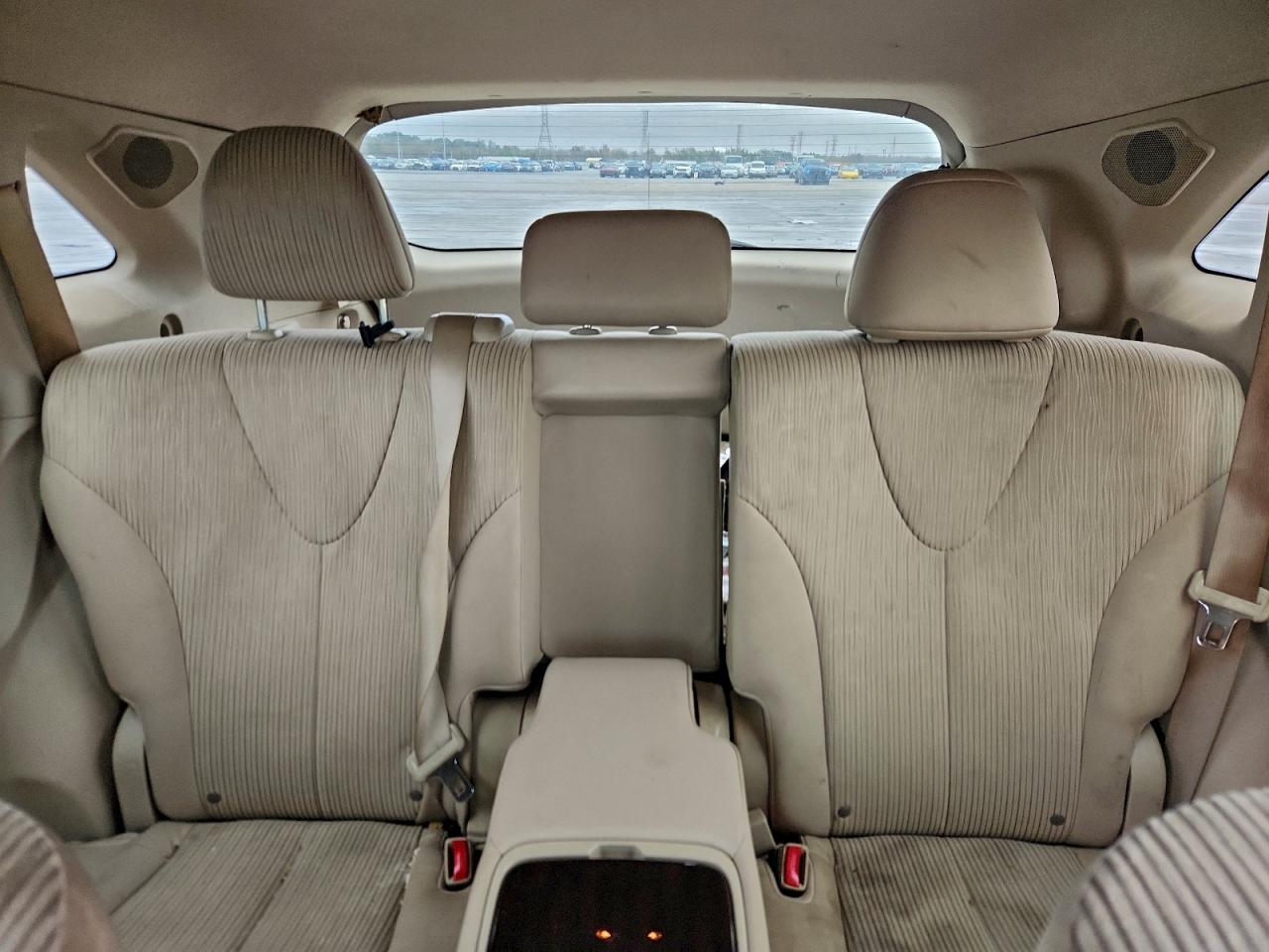 2009 TOYOTA VENZA photo 10