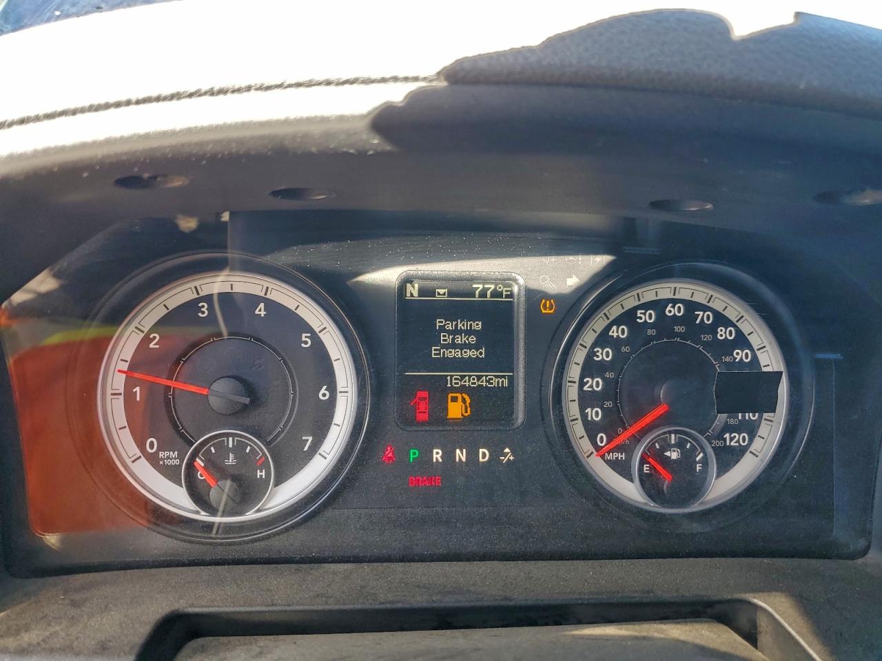 2014 RAM 1500 SLT photo 9