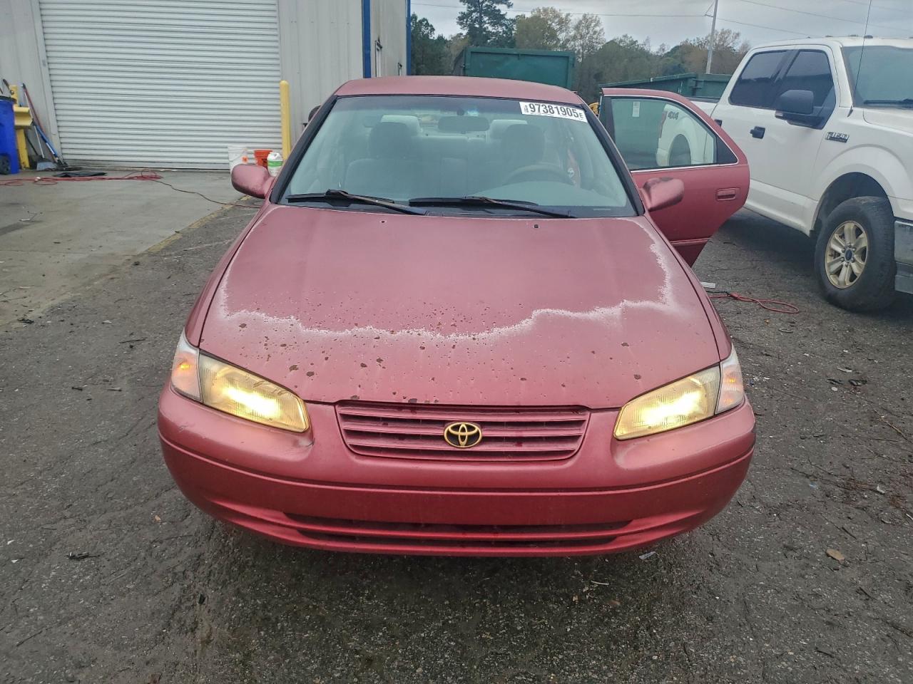 1997 TOYOTA CAMRY CE photo 5