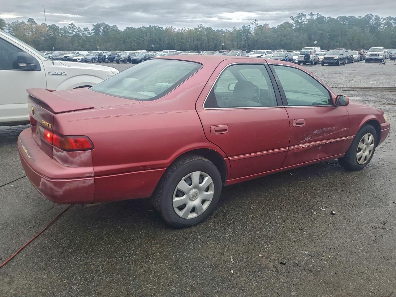 1997 TOYOTA CAMRY CE photo 3